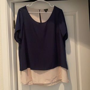 Torrid 1 short sleeve shirt 100% polyester